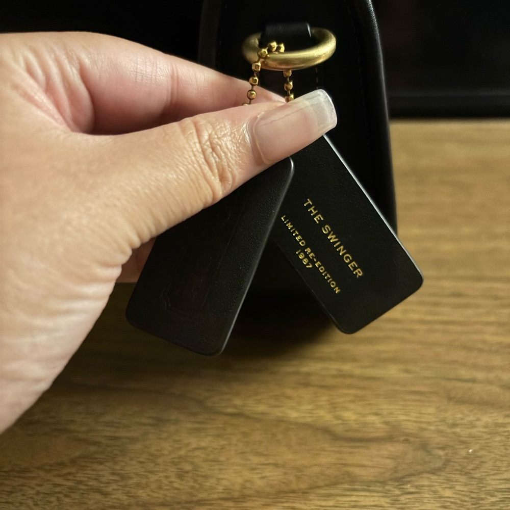Coach Swinger Bag Re-edition In Black - Picture 2 of 12